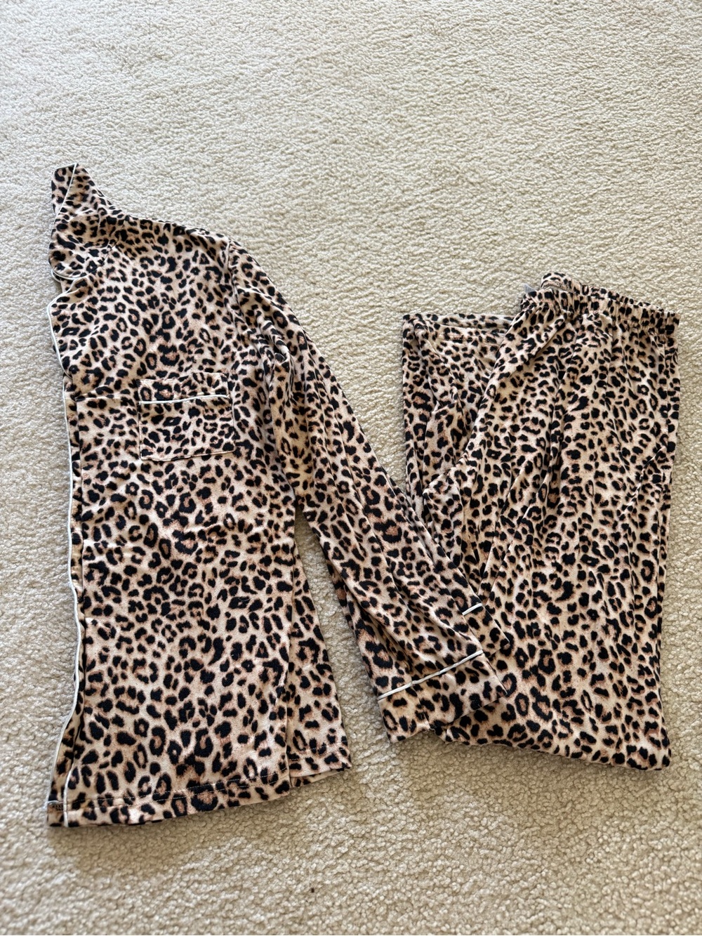 White Mark pajama set